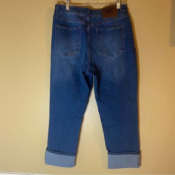 Frye Women’s Cuffed Cropped Jean Size 9/30 Dark Blue Denim - Picture 8 of 14